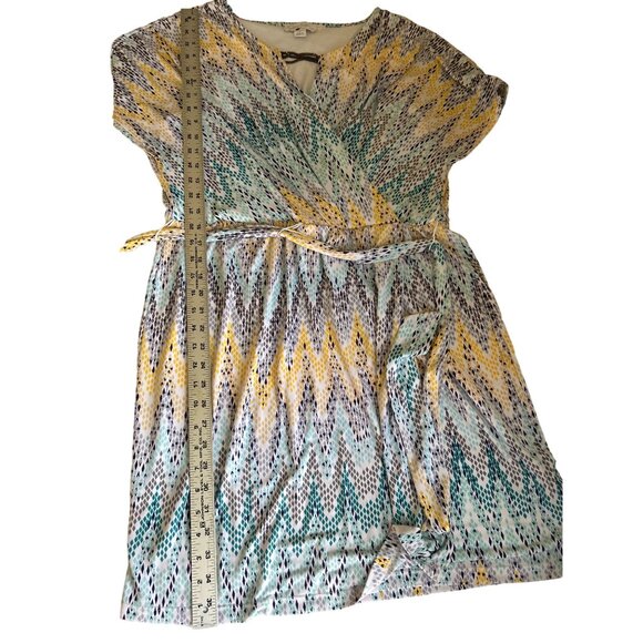 Jessica Simpson Muti-Colored Faux Wrap Dress V Neck Chain Accent, Size 12 - Picture 8 of 11